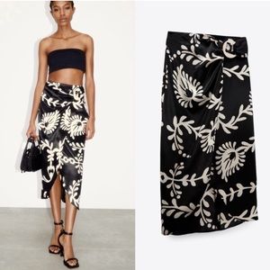 Zara satin midi skirt. Black and white with side buckle. Xs